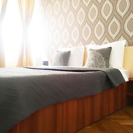 Sunny Old Town Apartment Braszów Zewnętrze zdjęcie