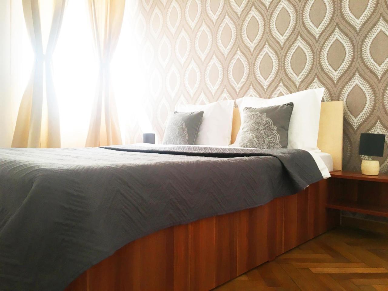 Sunny Old Town Apartment Braszów Zewnętrze zdjęcie
