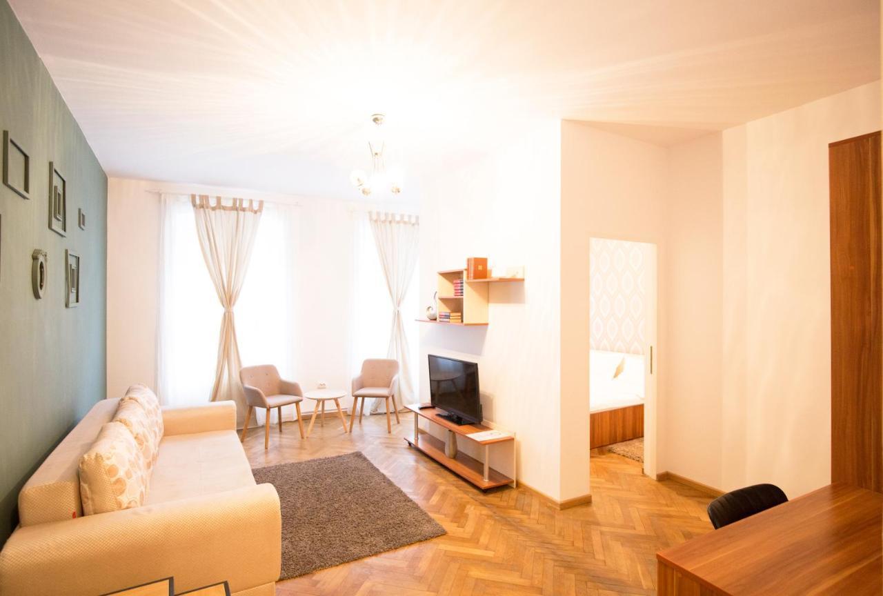 Sunny Old Town Apartment Braszów Zewnętrze zdjęcie