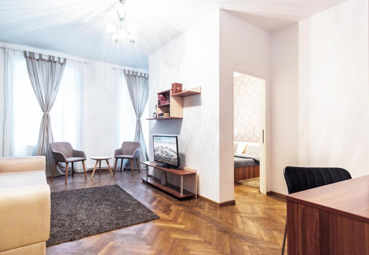 Sunny Old Town Apartment Braszów Zewnętrze zdjęcie